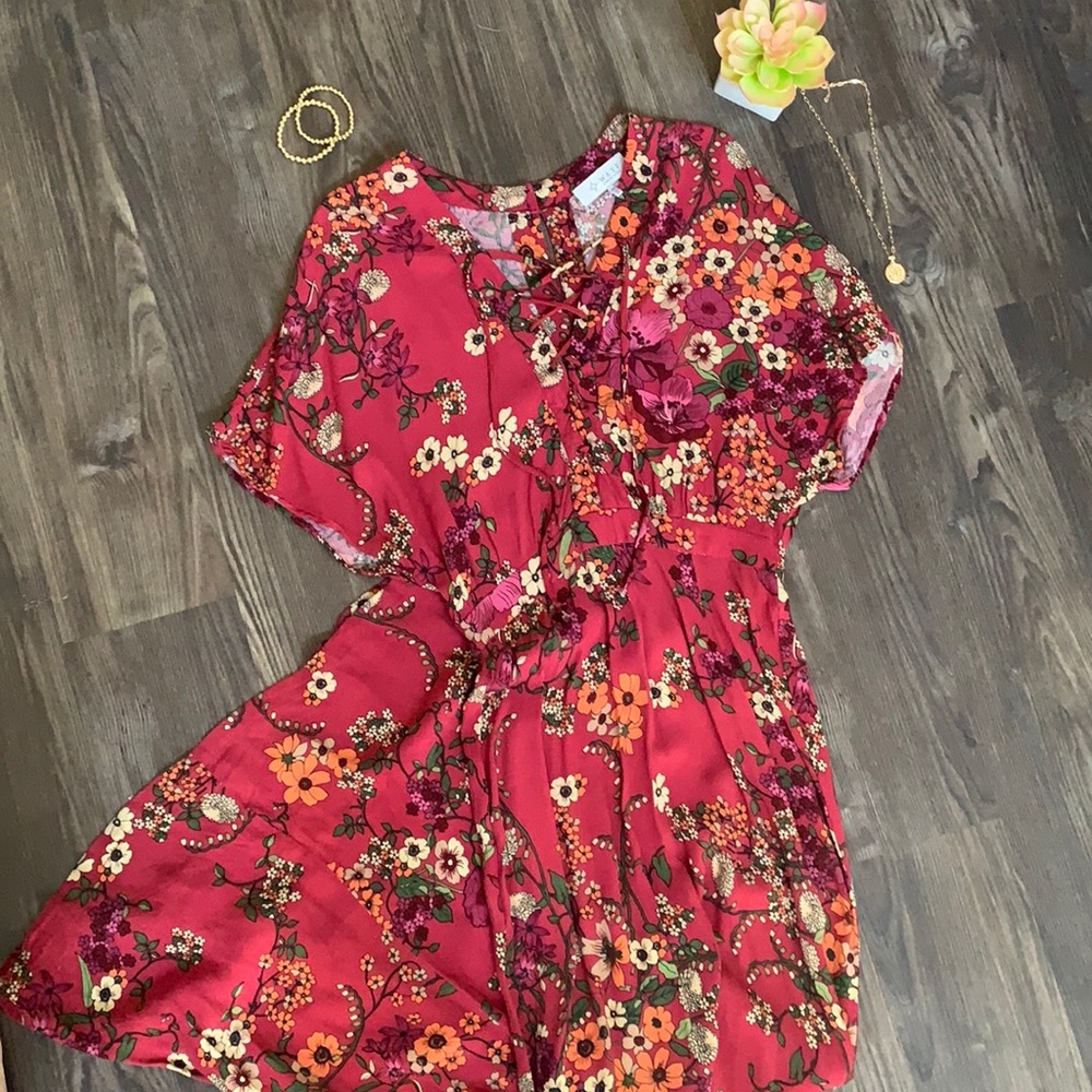 Wayf red floral tie up maxi dress ❣️